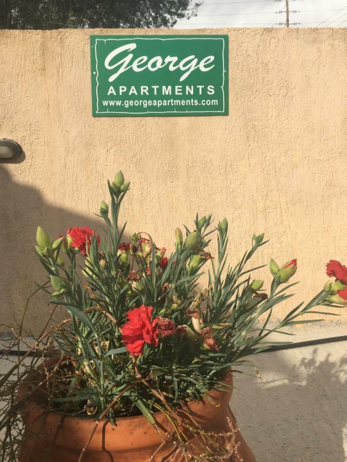 George Apartments Lourdata  Exterior photo